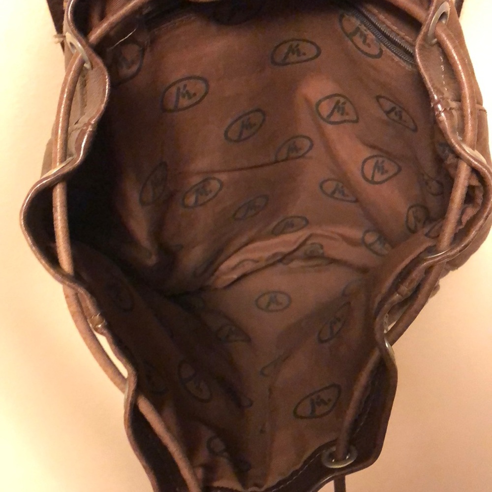 Vintage leather backpack - Picture 2 of 4